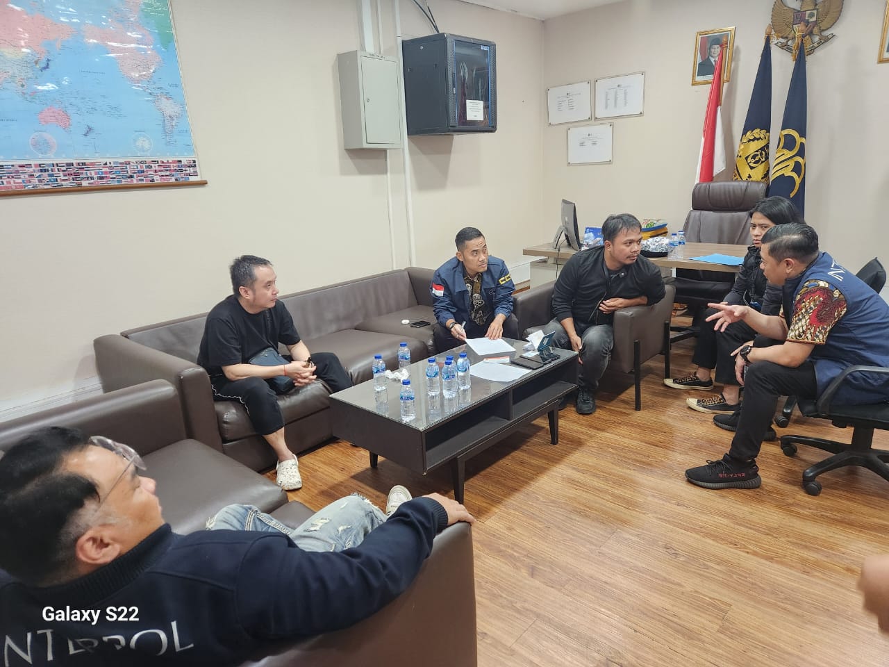 Buronan Dittipidsiber Bareskrim Polri berhasil ditangkap di Bandara Soetta 07052025135728